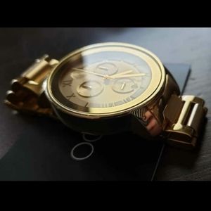 NWOT Ladies 40mm MOVADO BOLD Chronograph watch